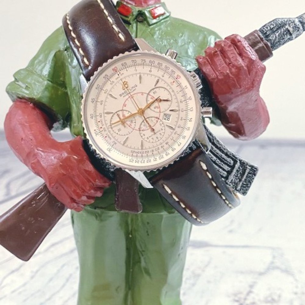 Breitling Navitimer Montbrillant 41mm - Picture 2 of 5